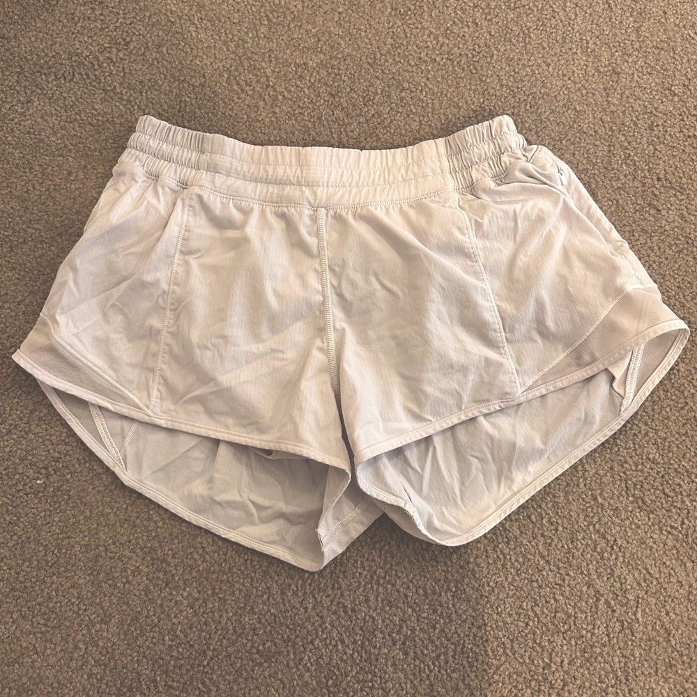 Lululemon Hotty Hot Athletic Shorts White Size 8